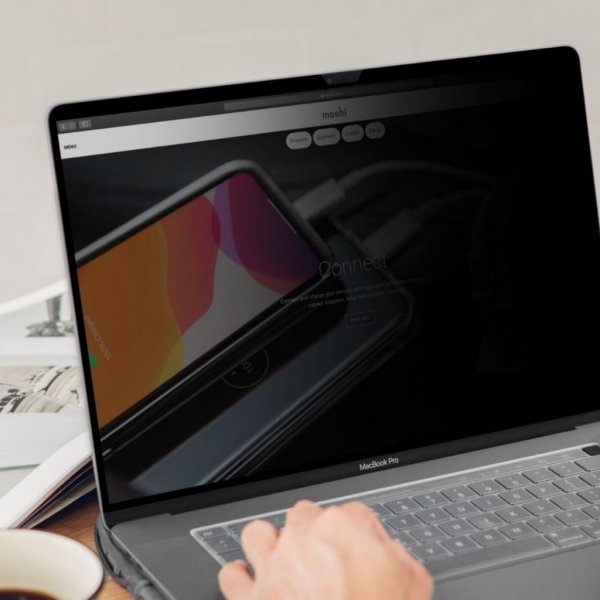 Moshi Umbra MacBook Pro 16 (A2141) Skärmskydd Privacy Fullsize