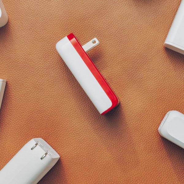 Twelve South PlugBug Travel 50W Reseladdare Vit