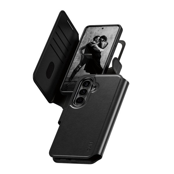 CARE by PanzerGlass Samsung Galaxy S26 Fodral Tango Two-in-One Wallet MagSafe Svart