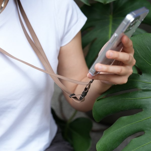 Moshi 2-in-1 Wrist/Body Strap Woodsmoke Brown