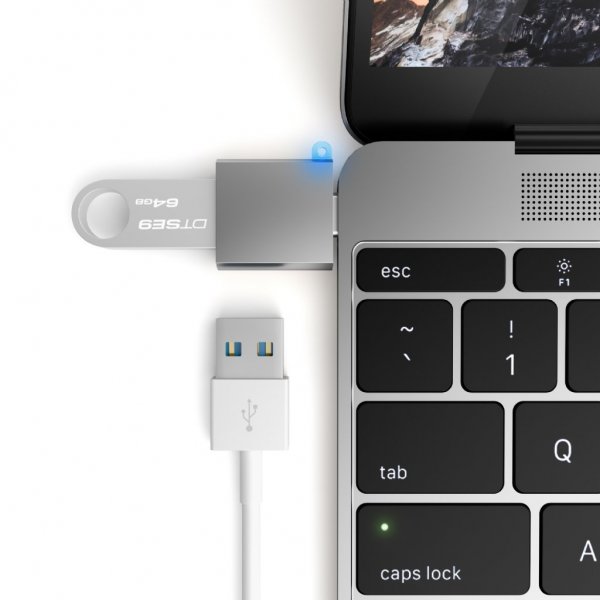 Satechi USB-C till USB-A 3.0 Adapter Space Gray