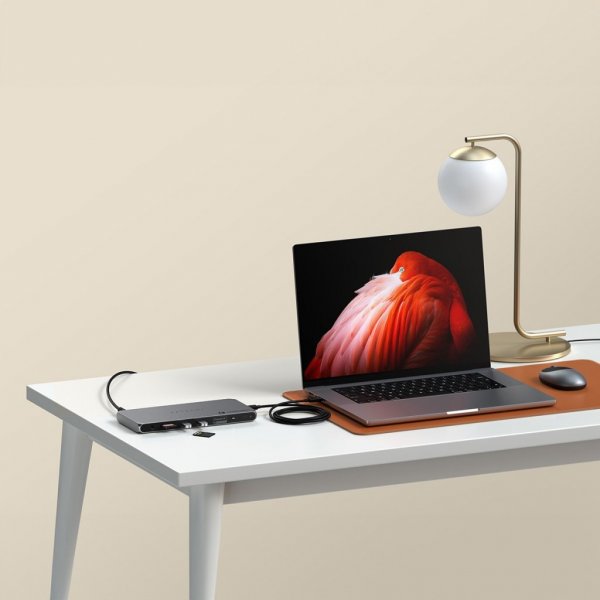Satechi Thunderbolt 4 Docking Station med DisplayLink