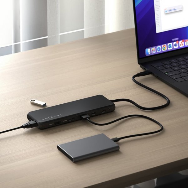 Satechi 13-i-1 USB-C Triple Display Multiport Adapter