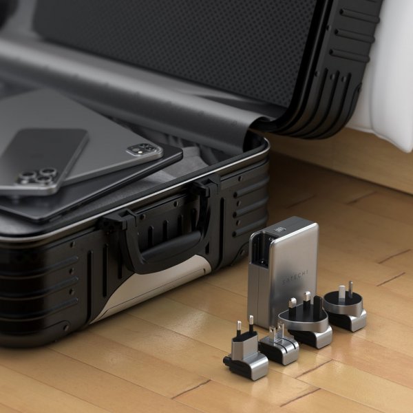 Satechi Laddare 145W USB-C 4-Port GaN Travel Charger
