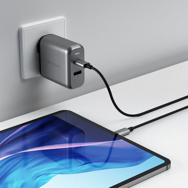 Satechi 30W väggladdare med USB-C och USB-A uttag