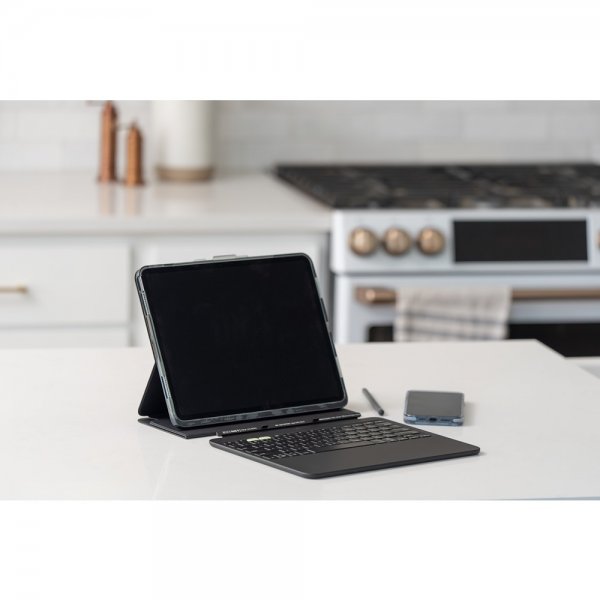 ZAGG iPad Air 11 (M2/M3/M4) Fodral med Tangentbord Pro Keys 2 Nordic Layout Svart