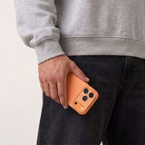 Tech-Protect iPhone 17 Pro Max/iPhone 18 Pro Max Skal Uniq MagSafe Orange