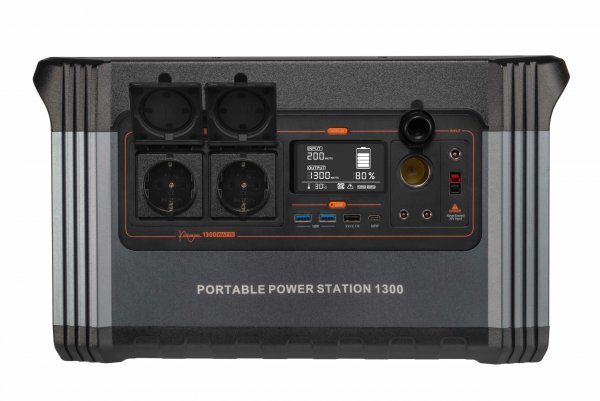 Xtorm Xtreme Power Station Portable 1300 Watts 392000 mAh