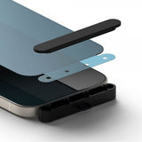Ringke iPhone 15 Plus Skärmskydd Privacy Tempered Glass Installation Jig