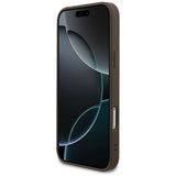 Guess iPhone 17 Pro Max/iPhone 18 Pro Max Skal 4G Small Classic Logo Brun