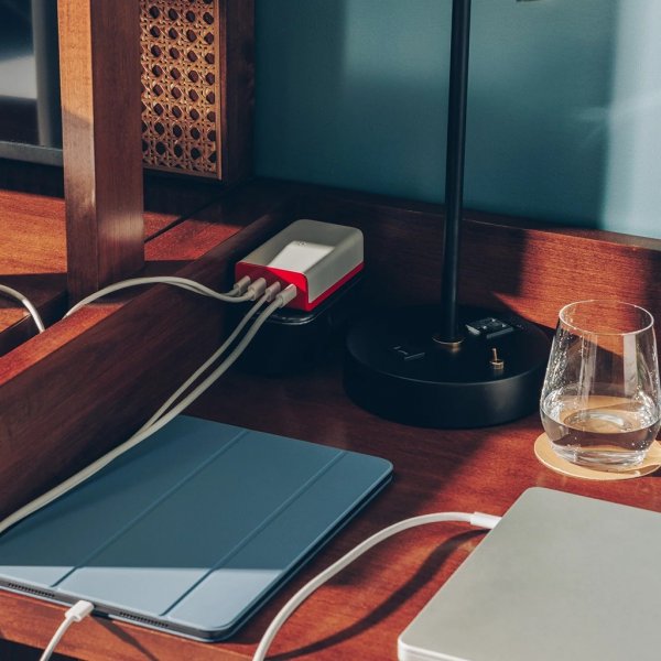 Twelve South PlugBug Travel 50W Reseladdare Vit