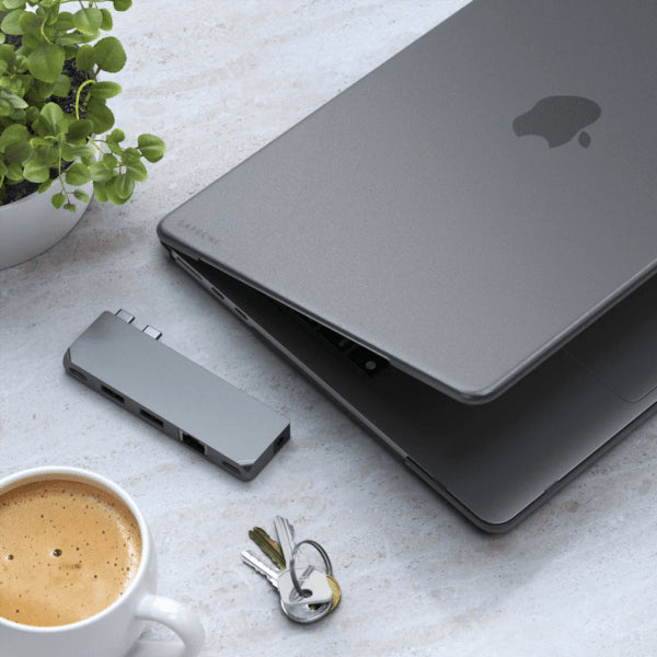 Satechi MacBook Air 13 M2 (A2681)M3 (A3113) Skal Eco-Hardshell Case Dark