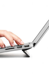 Bluelounge Kickflip MacBook Pro 15/16" Utfällbart Stöd Svart