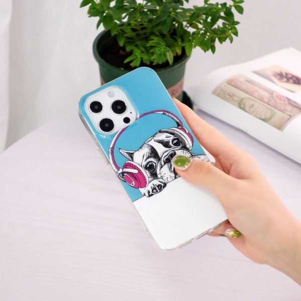 iPhone 15 Pro Skal Motiv Hund med Hörlurar