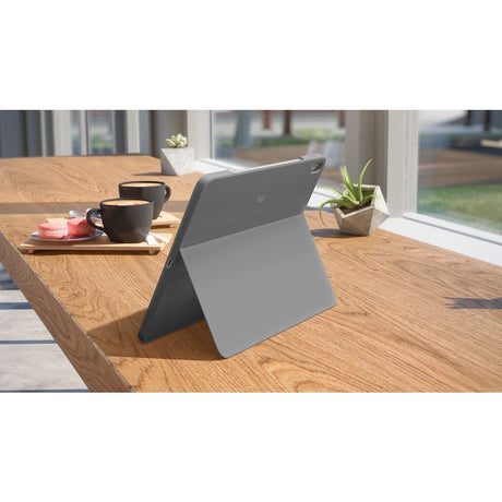 Logitech iPad Air 13 (M2/M3/M4) Fodral med Tangentbord Combo Touch