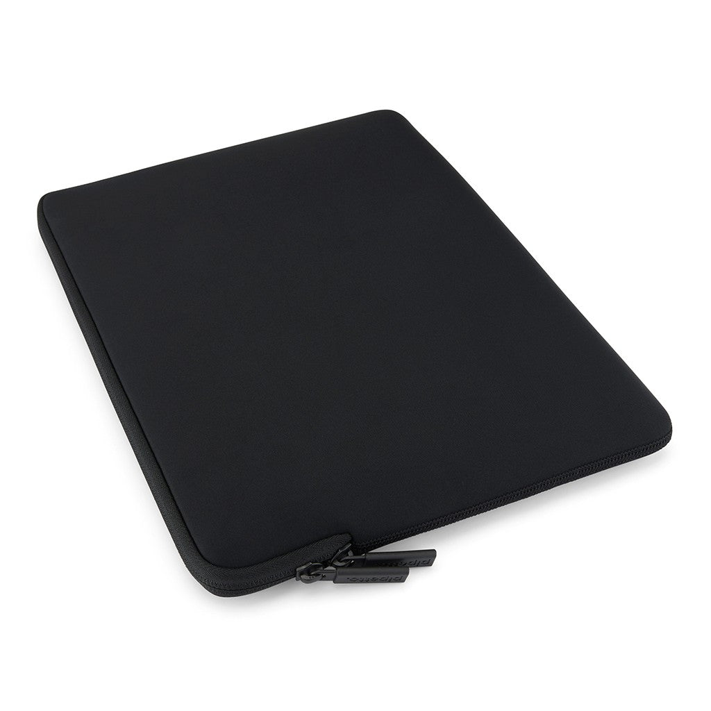 Pipetto MacBook Air 15 Sleeve Classic Fit Sleeve Svart