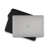 Pipetto MacBook Air 15 Sleeve Classic Fit Sleeve Svart