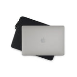 Pipetto MacBook Air 15 Sleeve Classic Fit Sleeve Svart