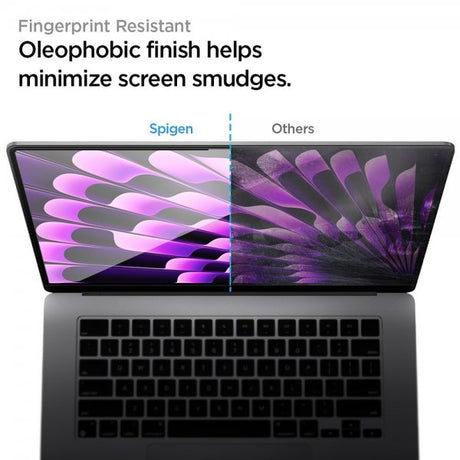 Spigen MacBook Air 15 M2 (A2941)/M3 (A3114) Skärmskydd GLAS.tR Slim