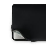Pipetto Classic Fit Sleeve till MacBook Neo Svart