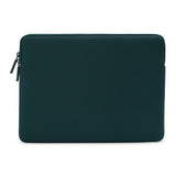 Pipetto Classic Fit Sleeve till MacBook Neo Dark Teal