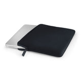 Pipetto Classic Fit Sleeve till MacBook Neo Svart