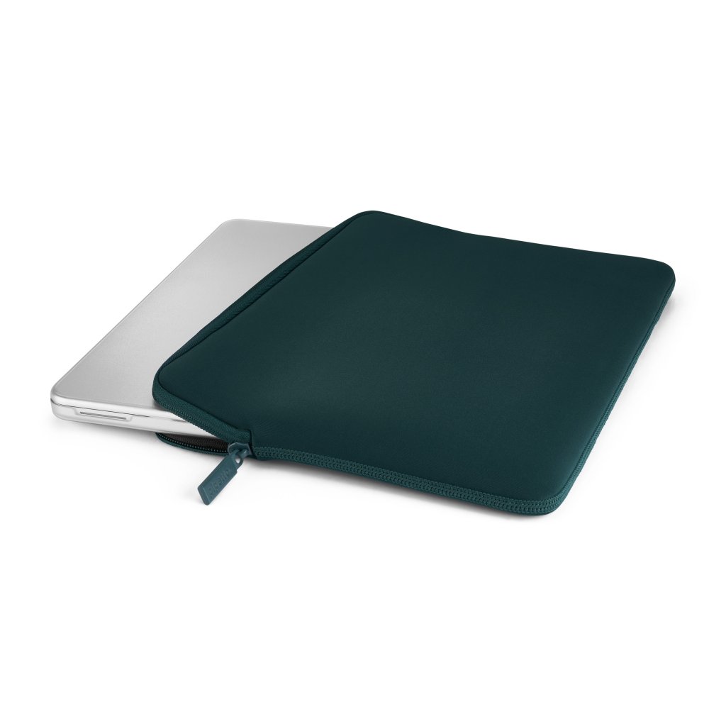 Pipetto Classic Fit Sleeve till MacBook Neo Dark Teal