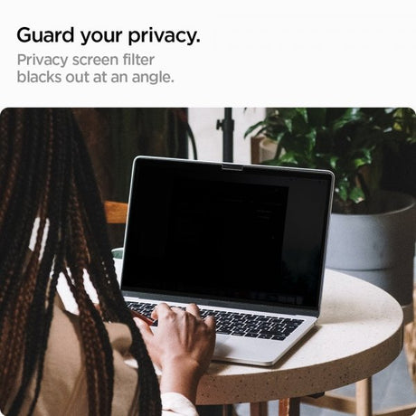 Spigen MacBook Pro 16 M1/M2/M3/M4 Skärmskydd Safe View