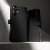 Puro iPhone 16 Plus Fodral Wallet Stand Svart