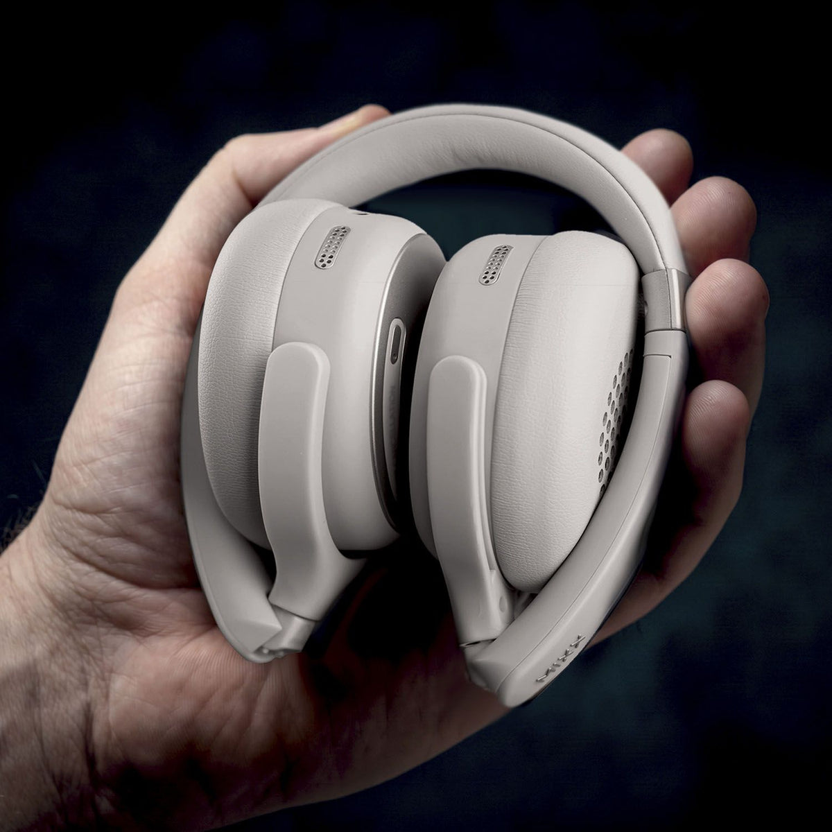 Mixx Trådlösa On-Ear Hörlurar StreamQ Go ANC Beige