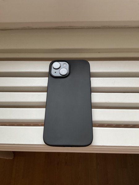 Nordic Covers iPhone 15 Skal Feather Series Raven Black