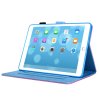 iPad 10.2 Fodral Motiv Guldiga Fjärilar på Blått