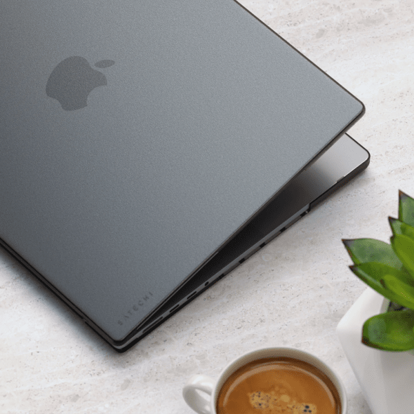 MacBook Pro 14 M1 (A2442)/M2 (A2779) Skal Eco-Hardshell Case Mörk transparent