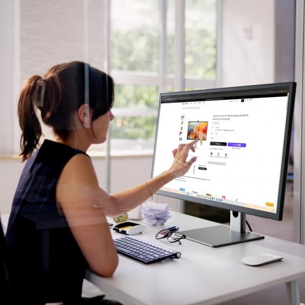 CLARITY 32” UHD 4K Monitor Webcam Touch Screen