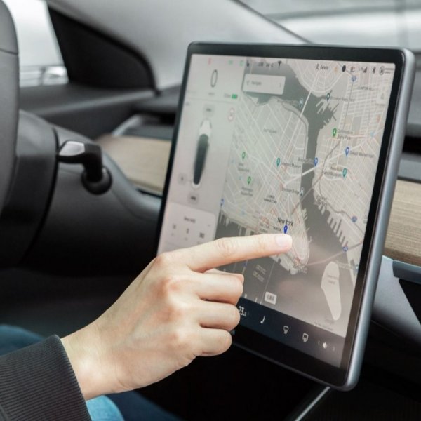 iVisor AG Tesla Model 3/Y Skärmskydd Svart
