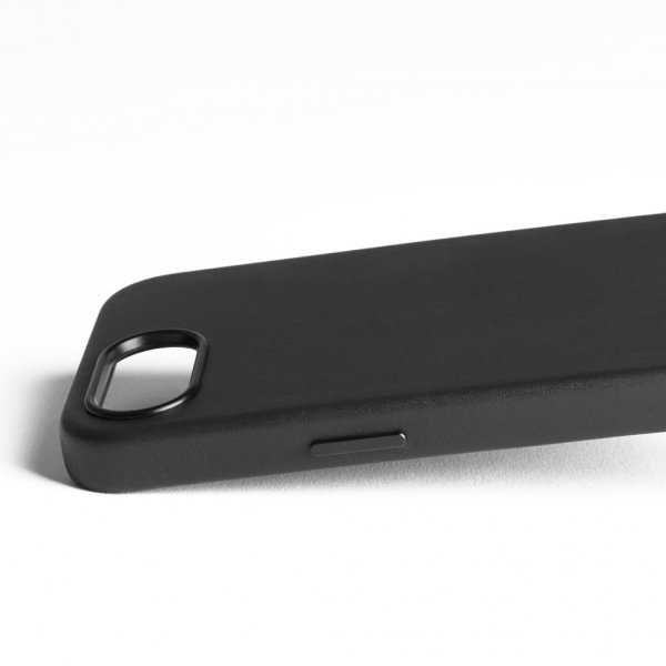 iPhone 16e/17e Skal Full Leather Case MagSafe Svart