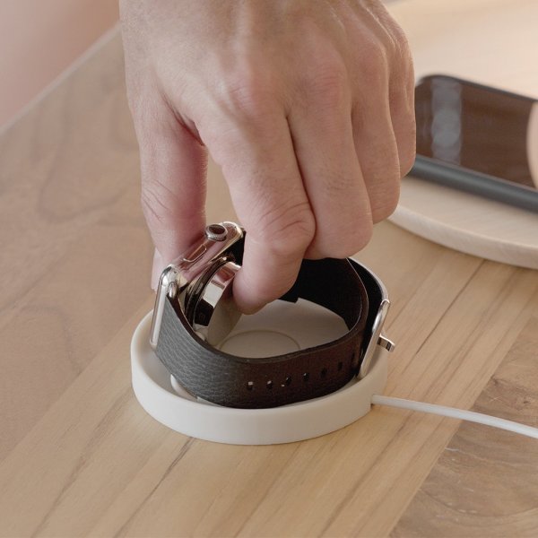 Kosta Laddningsunderlägg Apple Watch Mörk Grå