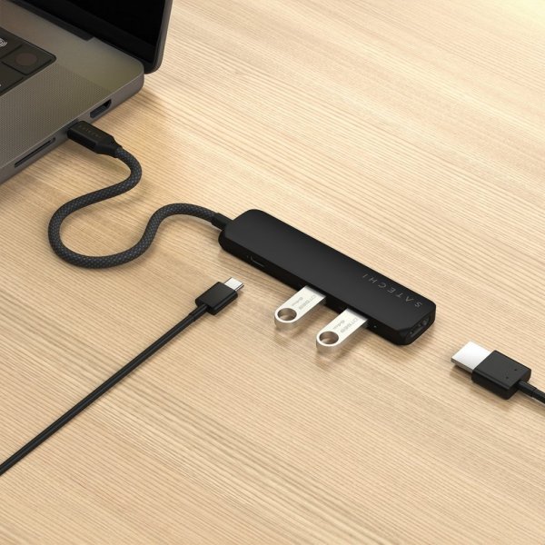 4-i-1 USB-C Slim Multiport Adapter 4K Svart