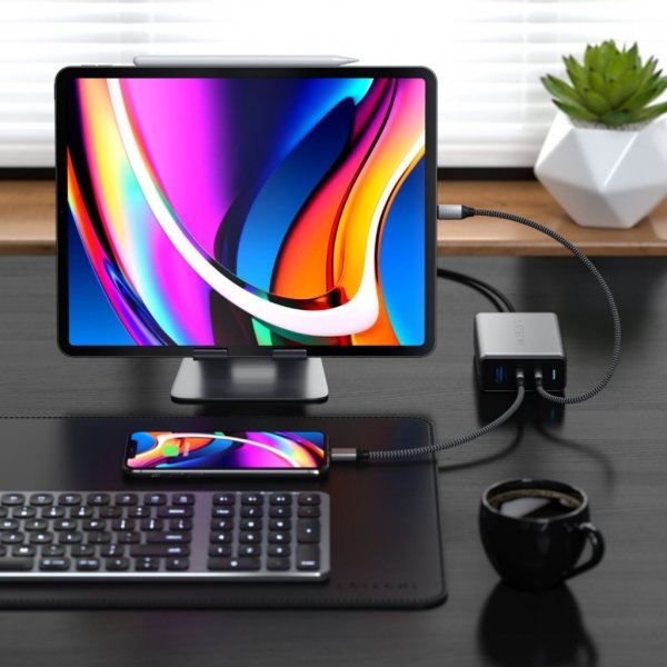 100W GaN PD-reseladdare med dubbla USB-C och USB-A-uttag