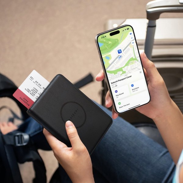 Vegan-Leather FindAll Passport Cover Svart