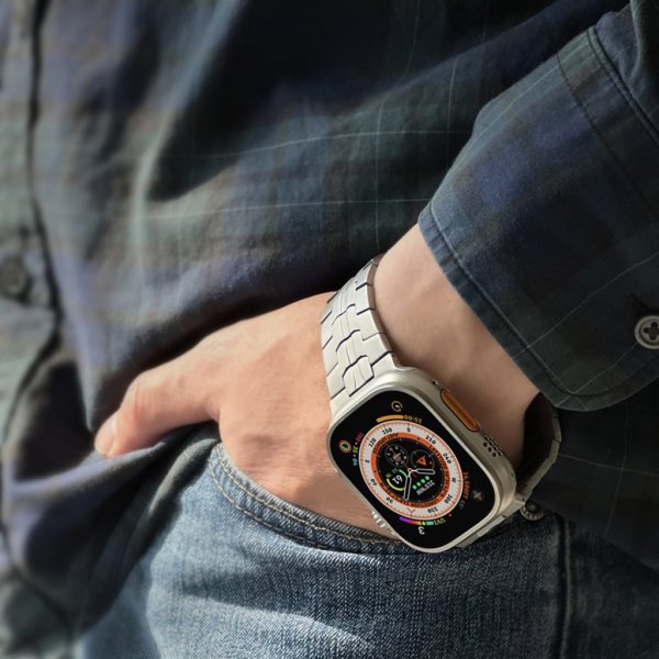 Apple Watch Ultra 1/2 49mm Armband Titanium